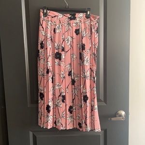 Who What Wear pink, black, and white floral skirt